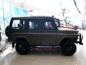 上海室内装修:从经典到现代:探索婚纱头饰的演变与设计,第3张 上海室内装修:从经典到现代:探索婚纱头饰的演变与设计,上海室内装修:从经典到现代:探索婚纱头饰的演变与设计,第3张