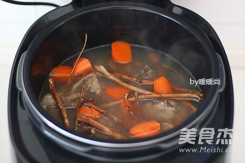 五指毛桃煲猪骨(五指毛桃煲猪骨功效),第2张 五指毛桃煲猪骨(五指毛桃煲猪骨功效),五指毛桃煲猪骨(五指毛桃煲猪骨功效),第2张