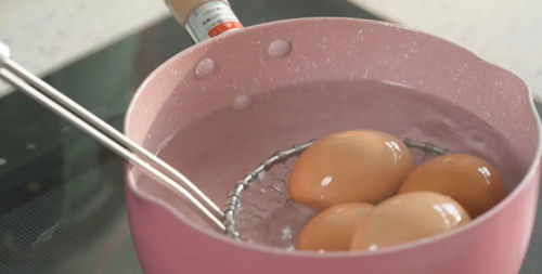 鸡蛋煮几分钟能熟冷水还是热水(鸡蛋煮几分钟就好啦),第3张 鸡蛋煮几分钟能熟冷水还是热水(鸡蛋煮几分钟就好啦),鸡蛋煮几分钟能熟冷水还是热水(鸡蛋煮几分钟就好啦),第3张