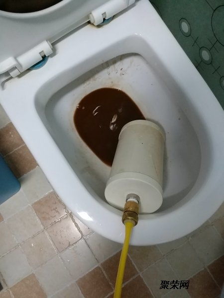 马桶堵了但还缓慢下水（马桶堵了但还缓慢下水的原因）,马桶堵了但还缓慢下水（马桶堵了但还缓慢下水的原因）,第2张