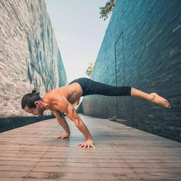 上海厂房装修:题目:探究单身戒指的潮流穿搭方式,第2张 上海厂房装修:题目:探究单身戒指的潮流穿搭方式,上海厂房装修:题目:探究单身戒指的潮流穿搭方式,第2张