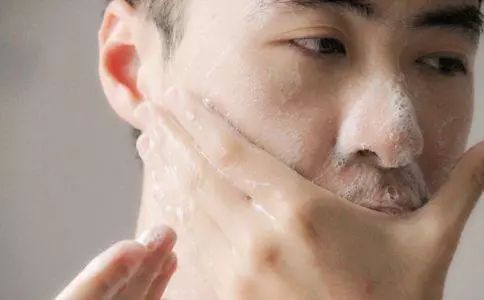 男士脸部皮肤毛孔堵塞(男士脸上毛孔粗大怎么办坑坑洼洼),第2张 男士脸部皮肤毛孔堵塞(男士脸上毛孔粗大怎么办坑坑洼洼),男士脸部皮肤毛孔堵塞(男士脸上毛孔粗大怎么办坑坑洼洼),第2张
