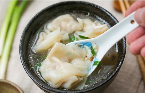 泡泡小馄饨的包法图解（泡泡小馄饨的包法视频）,泡泡小馄饨的包法图解（泡泡小馄饨的包法视频）,第3张