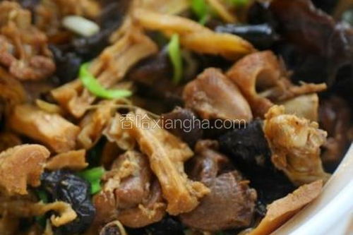 正宗黄焖鸡块的家常做法(黄焖鸡块的做法 最正宗的做法窍门),第2张 正宗黄焖鸡块的家常做法(黄焖鸡块的做法 最正宗的做法窍门),正宗黄焖鸡块的家常做法(黄焖鸡块的做法 最正宗的做法窍门),第2张