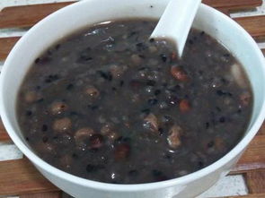 黑豆粥的做法和功效(黑豆粥的做法和功效窍门),第1张 黑豆粥的做法和功效(黑豆粥的做法和功效窍门),黑豆粥的做法和功效(黑豆粥的做法和功效窍门),第1张