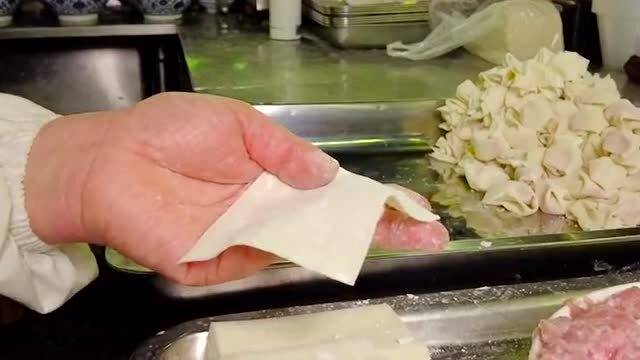 泡泡小馄饨的包法图解（泡泡小馄饨的包法视频）,泡泡小馄饨的包法图解（泡泡小馄饨的包法视频）,第1张