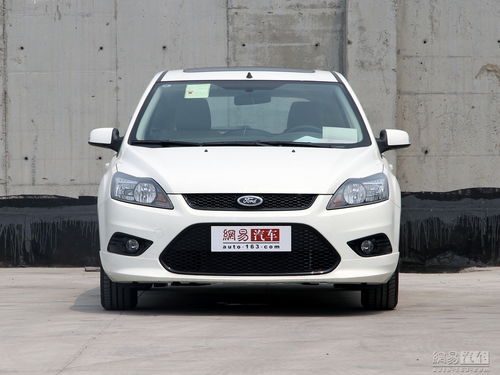 福克斯2013款两厢(福克斯2013款两厢经典18油耗),第1张 福克斯2013款两厢(福克斯2013款两厢经典18油耗),福克斯2013款两厢(福克斯2013款两厢经典18油耗),第1张