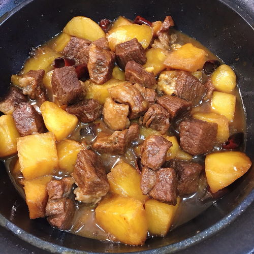 牛腩炖土豆的做法(红烧牛腩炖土豆的做法),第1张 牛腩炖土豆的做法(红烧牛腩炖土豆的做法),牛腩炖土豆的做法(红烧牛腩炖土豆的做法),第1张