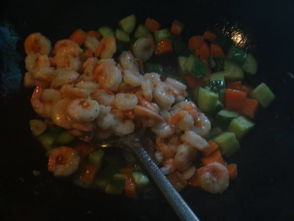 办公室装修报价:探讨淋浴房防爆贴膜的实用性,第2张 办公室装修报价:探讨淋浴房防爆贴膜的实用性,办公室装修报价:探讨淋浴房防爆贴膜的实用性,第2张