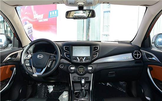 上海市办公室设计哪家好:重塑家居氛围,打造哥特式贵族生活方式,第3张 上海市办公室设计哪家好:重塑家居氛围,打造哥特式贵族生活方式,上海市办公室设计哪家好:重塑家居氛围,打造哥特式贵族生活方式,第3张