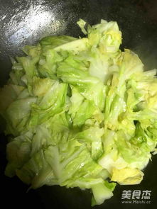 清炒卷心菜的做法(清炒卷心菜的做法窍门),第2张 清炒卷心菜的做法(清炒卷心菜的做法窍门),清炒卷心菜的做法(清炒卷心菜的做法窍门),第2张