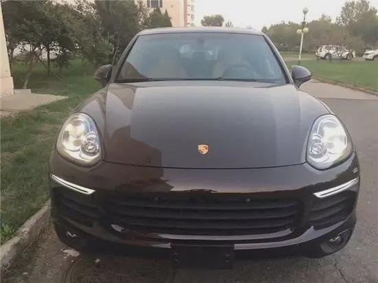 卡宴追尾大货车(追尾保时捷卡宴),第1张 卡宴追尾大货车(追尾保时捷卡宴),卡宴追尾大货车(追尾保时捷卡宴),第1张