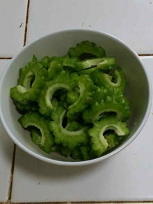 凉拌苦瓜怎么做好吃又简单（凉拌苦瓜的家常做法简单）,凉拌苦瓜怎么做好吃又简单（凉拌苦瓜的家常做法简单）,第2张