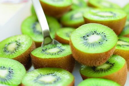 吃桃子的好处和坏处（猕猴桃对人体有什么好处）,吃桃子的好处和坏处（猕猴桃对人体有什么好处）,第3张