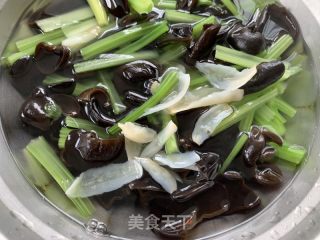 凉拌木耳的做法大全家常(凉拌木耳的做法 最正宗的做法),第2张 凉拌木耳的做法大全家常(凉拌木耳的做法 最正宗的做法),凉拌木耳的做法大全家常(凉拌木耳的做法 最正宗的做法),第2张