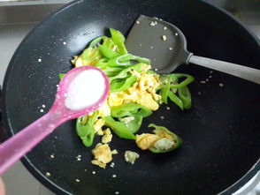 尖椒炒鸡蛋的做法详细步骤(尖椒炒鸡蛋简单做法),第1张 尖椒炒鸡蛋的做法详细步骤(尖椒炒鸡蛋简单做法),尖椒炒鸡蛋的做法详细步骤(尖椒炒鸡蛋简单做法),第1张