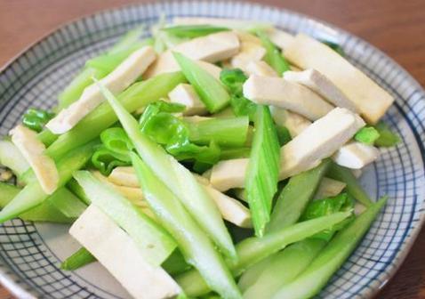 西芹炒虾仁的家常做法(西芹炒豆腐的做法大全),第2张 西芹炒虾仁的家常做法(西芹炒豆腐的做法大全),西芹炒虾仁的家常做法(西芹炒豆腐的做法大全),第2张