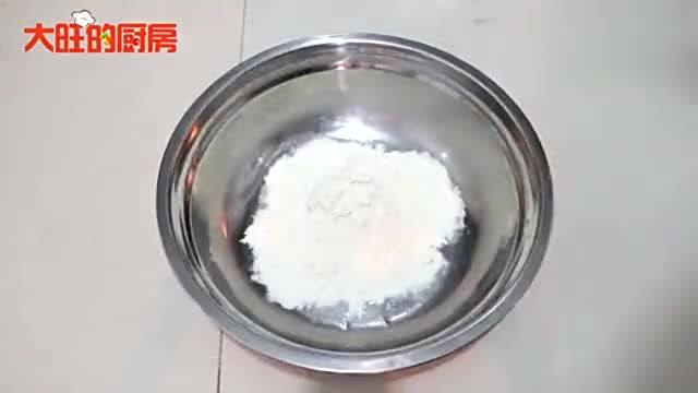 自制月饼的家常做法(自制月饼的家常做法不用烤箱窍门),第1张 自制月饼的家常做法(自制月饼的家常做法不用烤箱窍门),自制月饼的家常做法(自制月饼的家常做法不用烤箱窍门),第1张