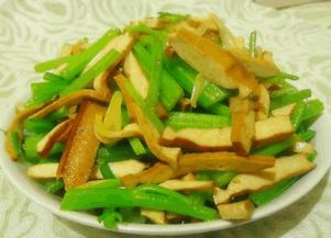 西芹炒虾仁的家常做法(西芹炒豆腐的做法大全),第1张 西芹炒虾仁的家常做法(西芹炒豆腐的做法大全),西芹炒虾仁的家常做法(西芹炒豆腐的做法大全),第1张